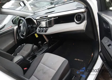 2015 Toyota Rav4 Le z USA, uszkodzony, nr VIN JTMBFREV4FD157712